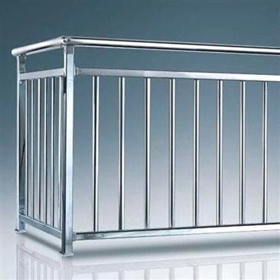 Portaiden ruostumattomasta teräksestä valmistettu kaide